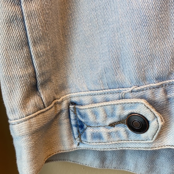 FOREVER 21 DENIM JEAN JACKET - Picture 6 of 7